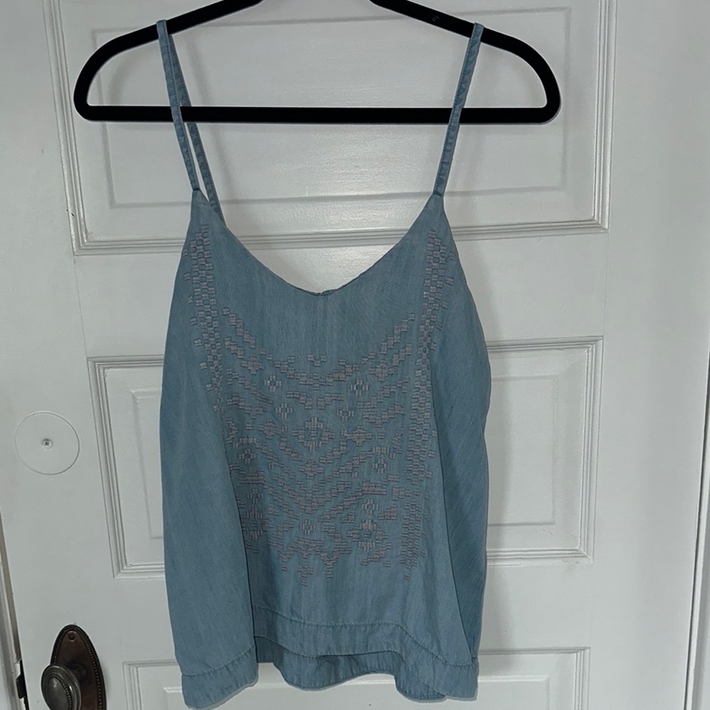 H&M Embroidered Chambray Blue Tank Top Size 6 EUC